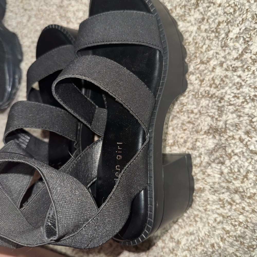Madden Girl Black Platform Strappy Sandals